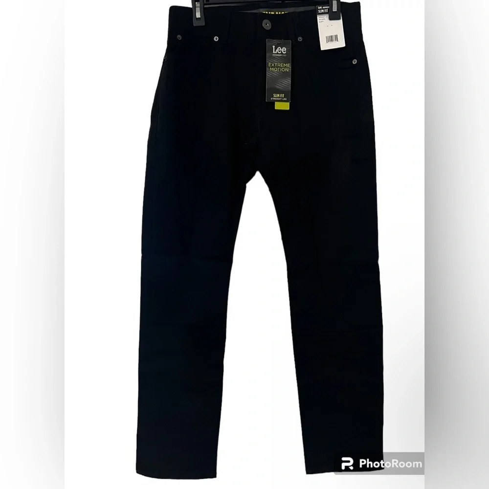 NWT MEN’S LEES EXTREME MOTION SLIM STRAIGHT JEANS IN BLACK